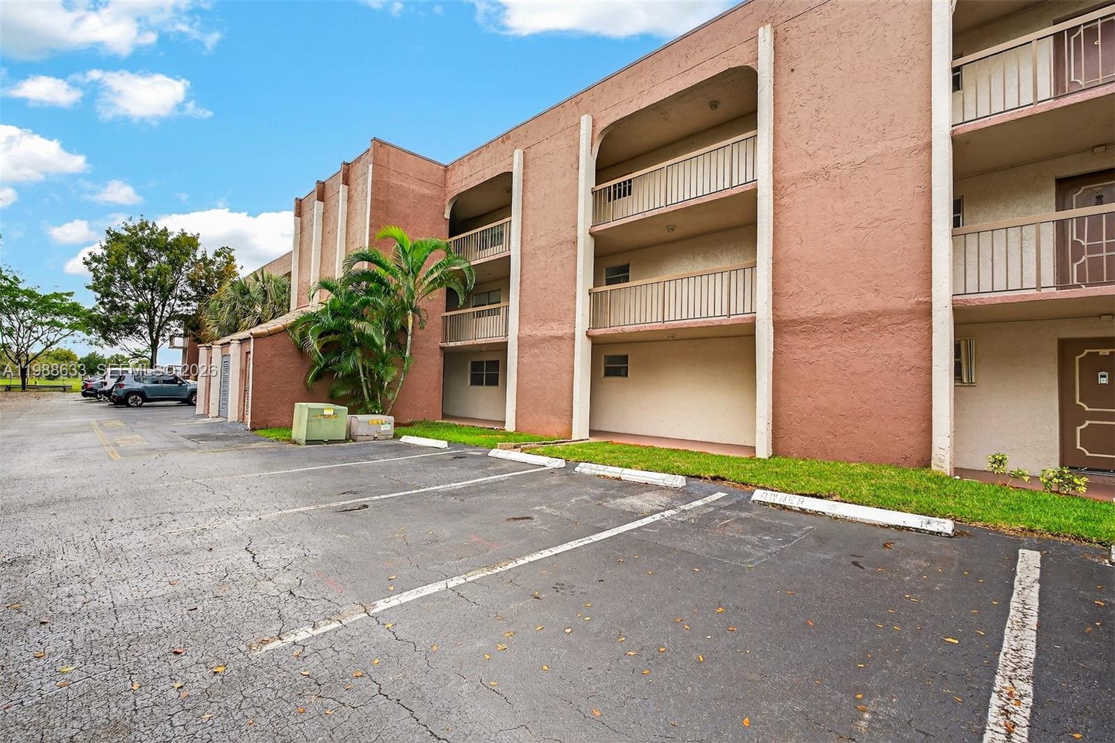 7000 Nova Dr, Davie, FL 33317