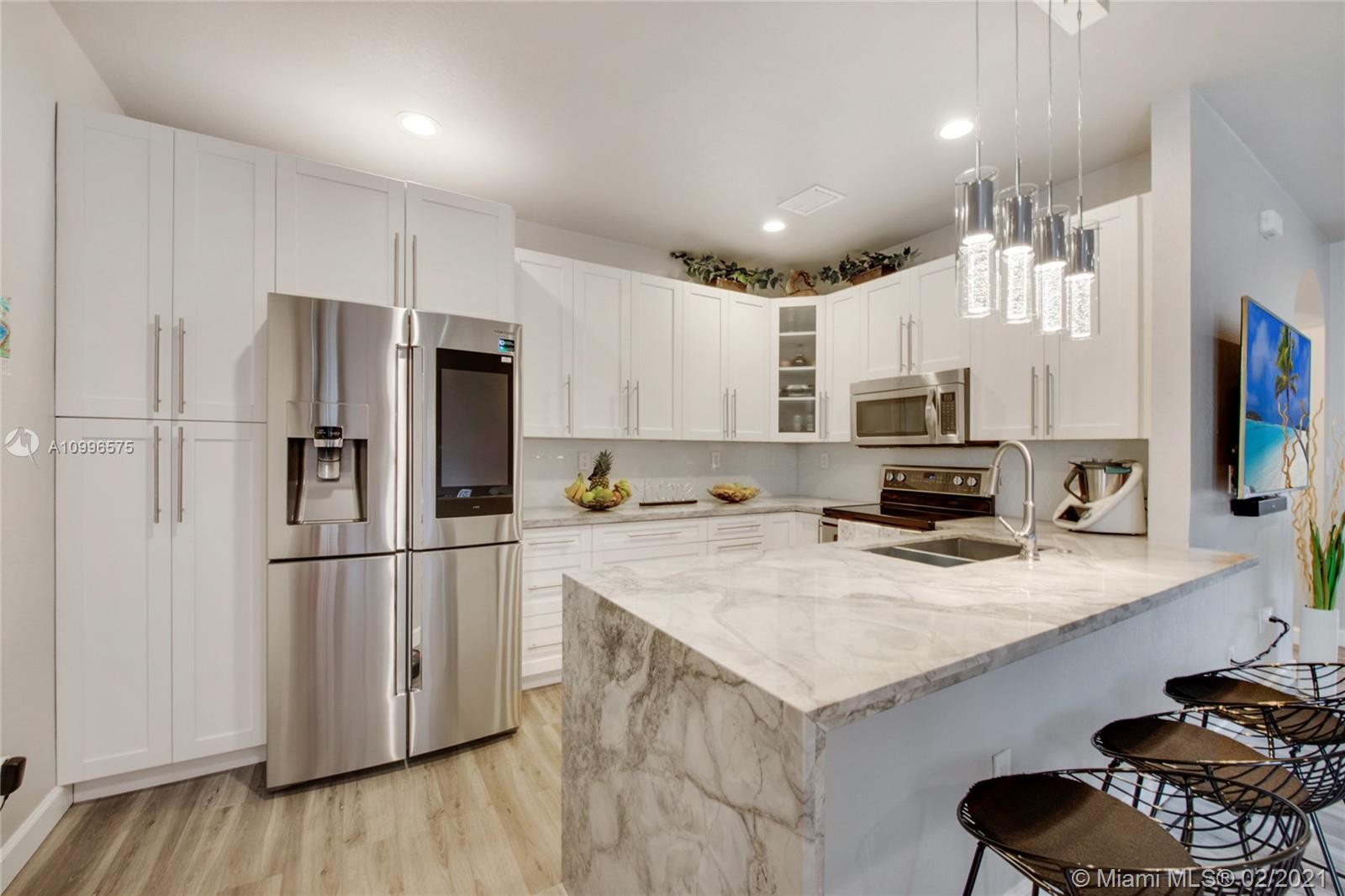 9040 169 Path, Miami, FL 33196