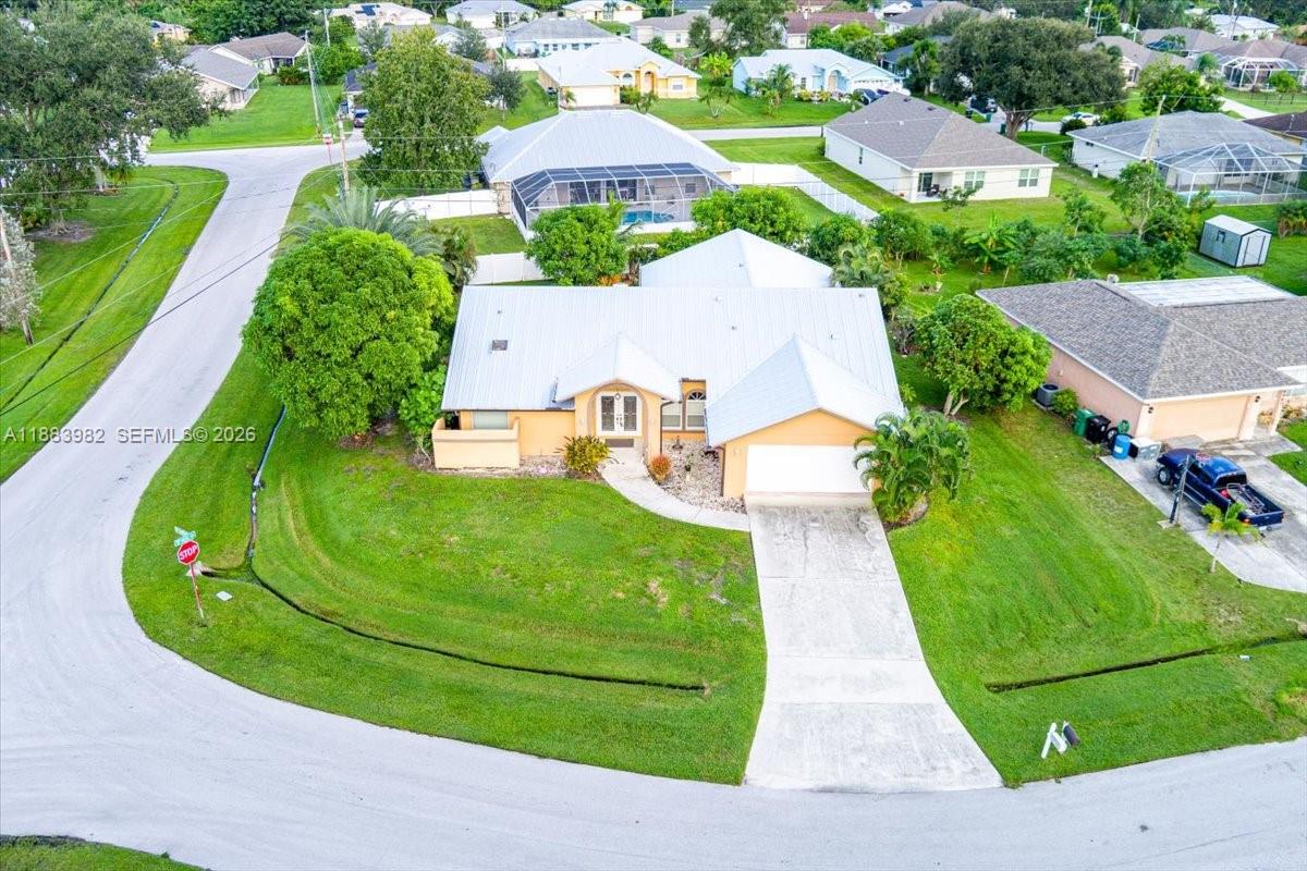 6958 Hartney Way, Port St. Lucie, FL 34983