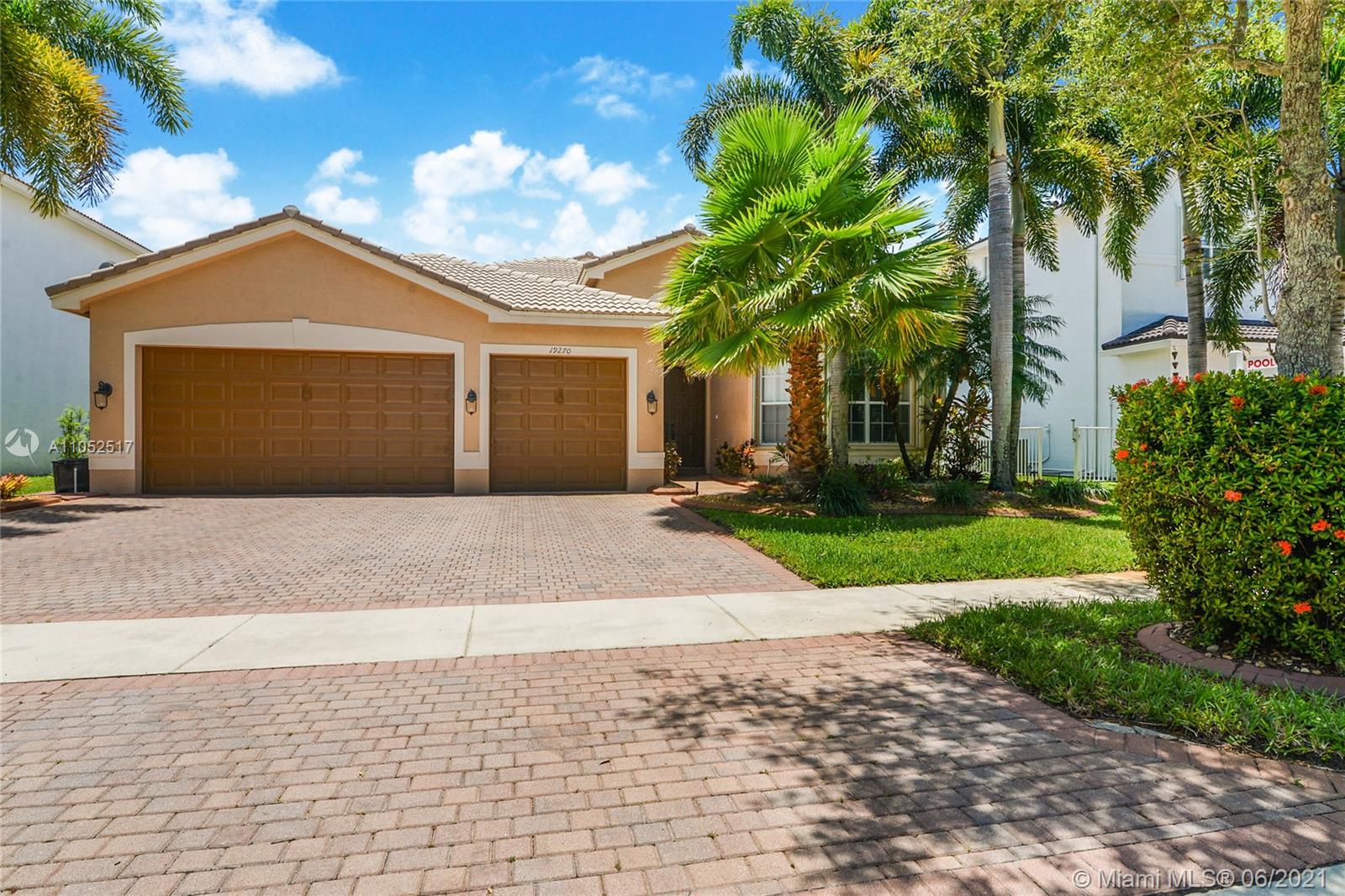 19270 54th St, Miramar, FL 33029
