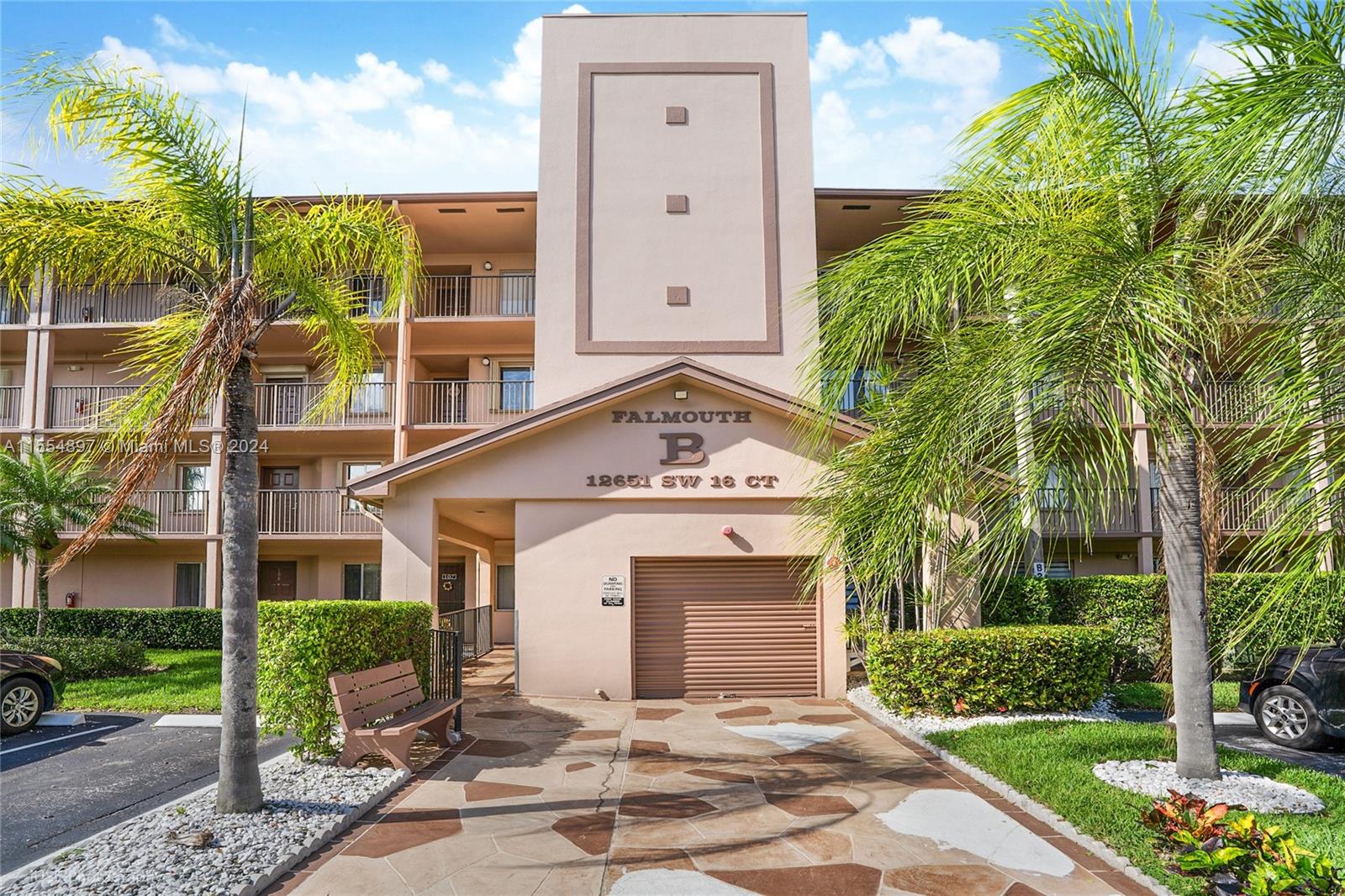 12651 16th Ct, Pembroke Pines, FL 33027
