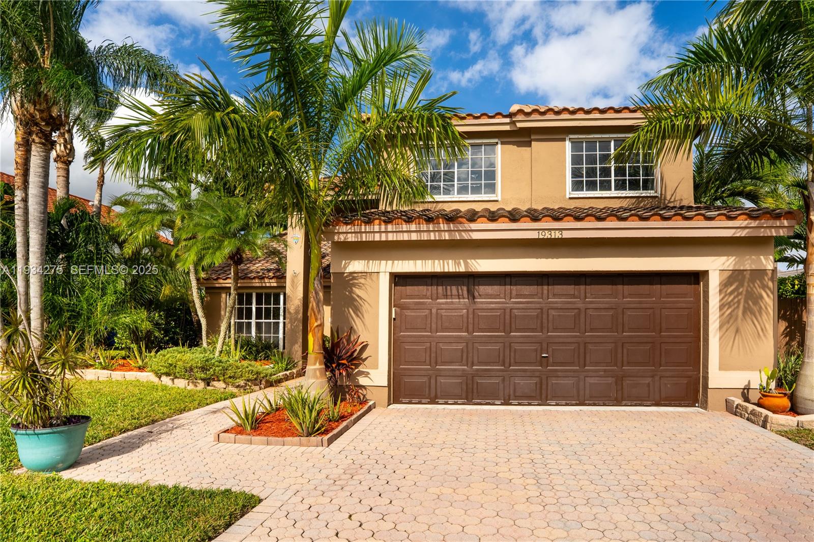19313 11th St, Pembroke Pines, FL 33029