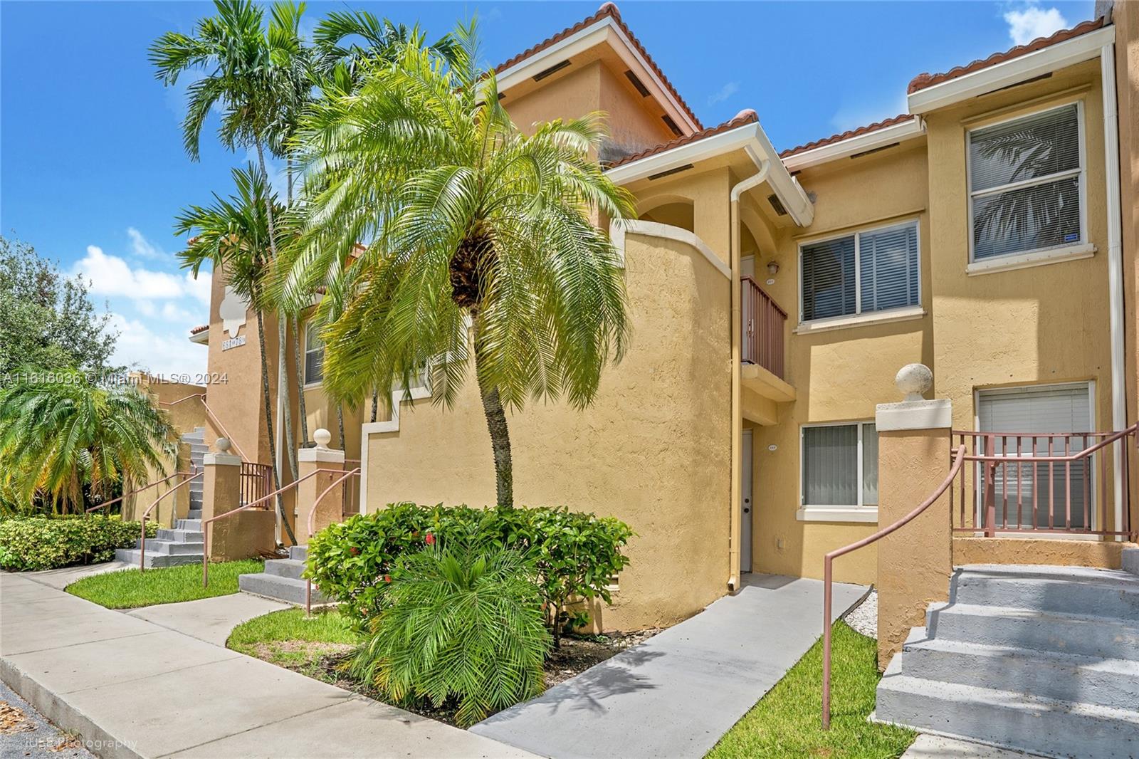 681 78th Ter, Pembroke Pines, FL 33024