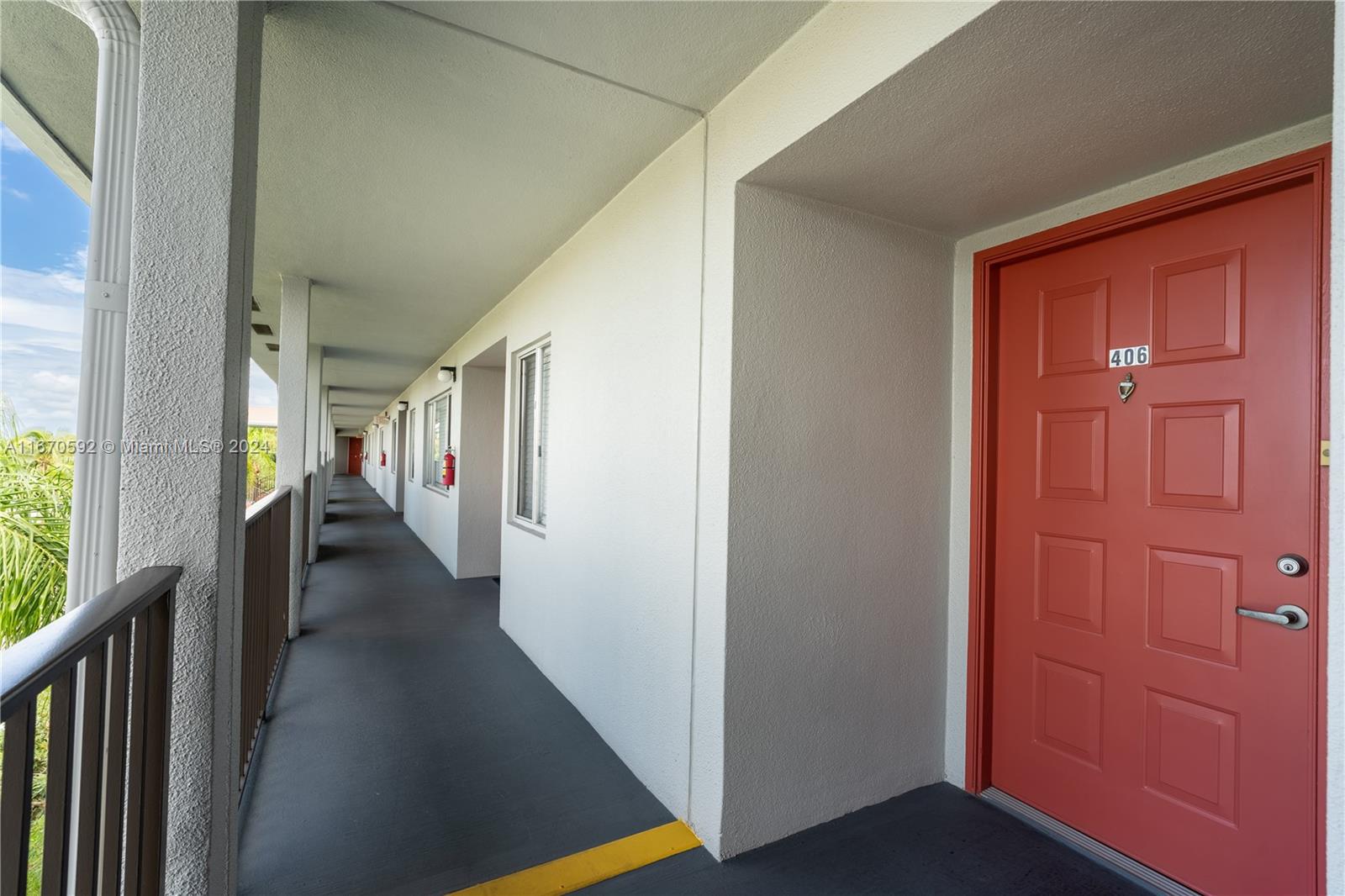 801 138th Ave, Pembroke Pines, FL 33027