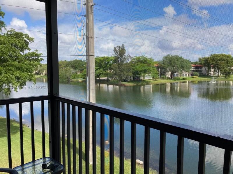 8971 Hollybrook Blvd, Pembroke Pines, FL 33025