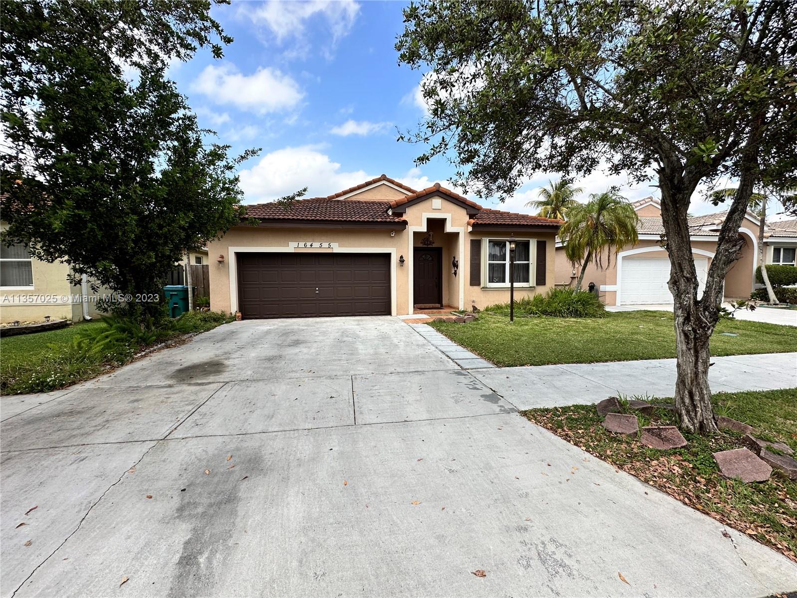 16455 76th St, Miami, FL 33193