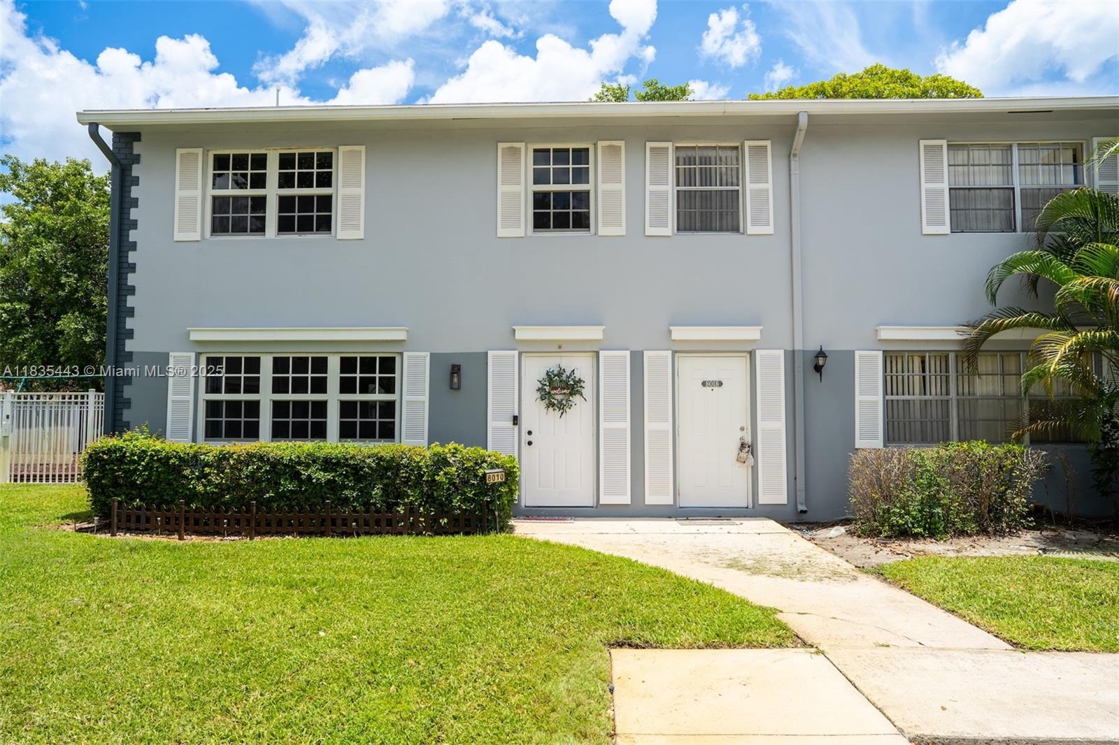 8010 18th Ct, Davie, FL 33324