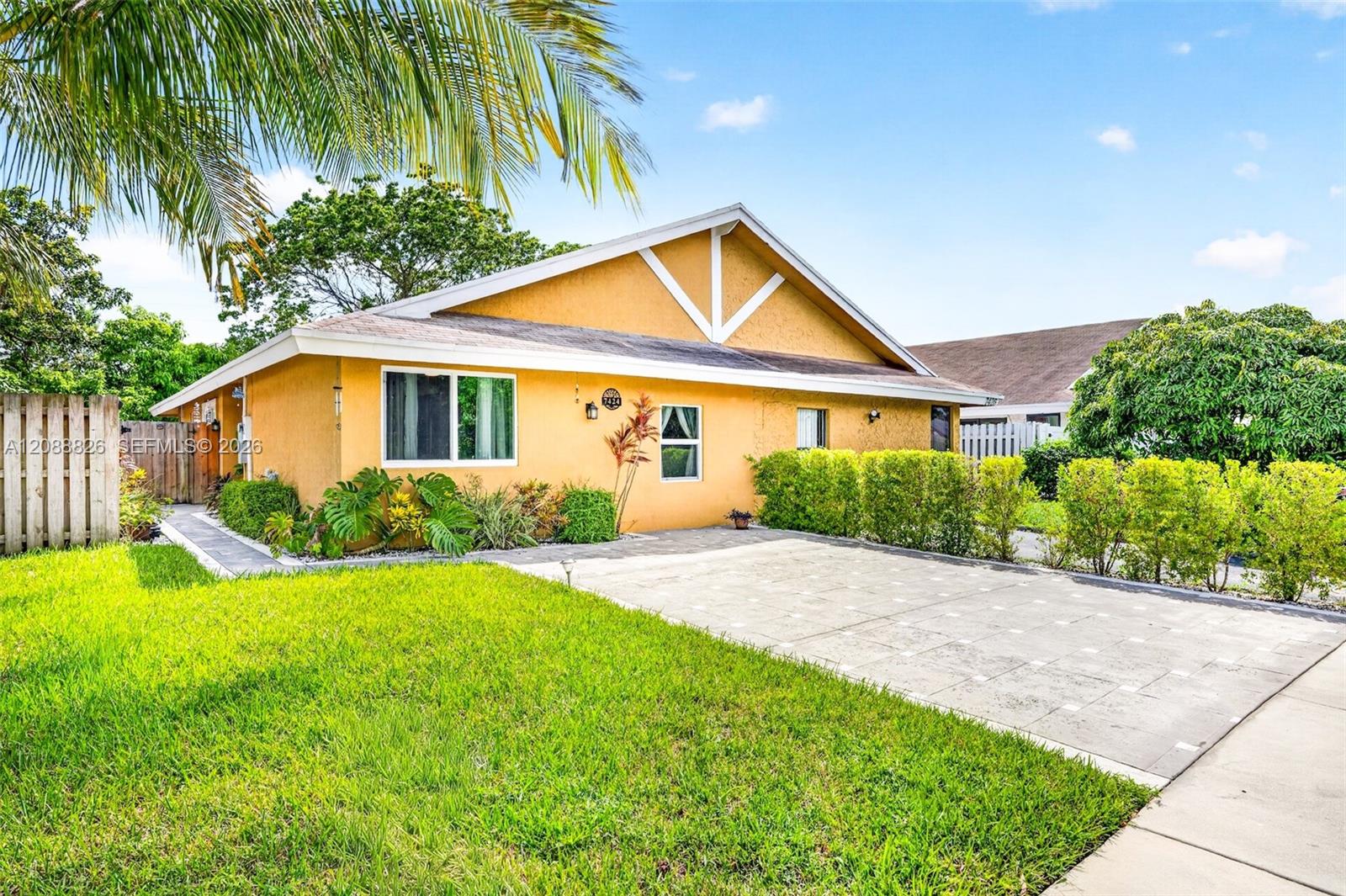 7424 14th Pl, North Lauderdale, FL 33068
