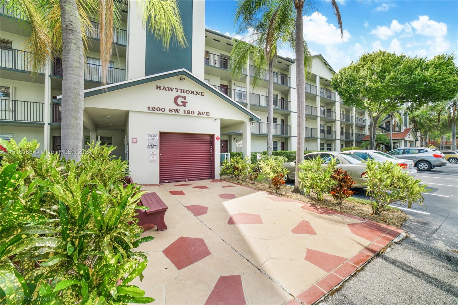 1200 130th Ave, Pembroke Pines, FL 33027