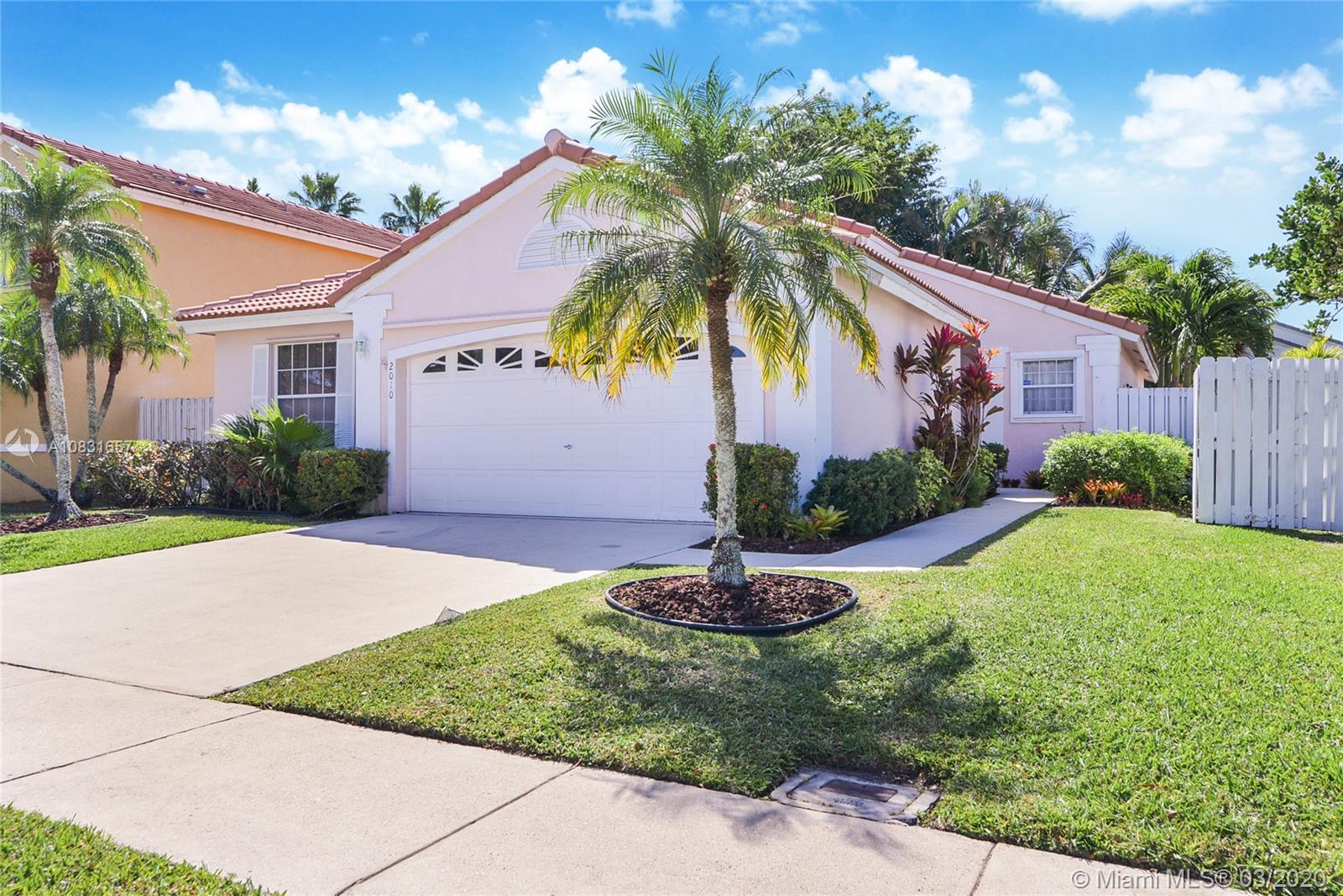 2010 180th Way, Pembroke Pines, FL 33029